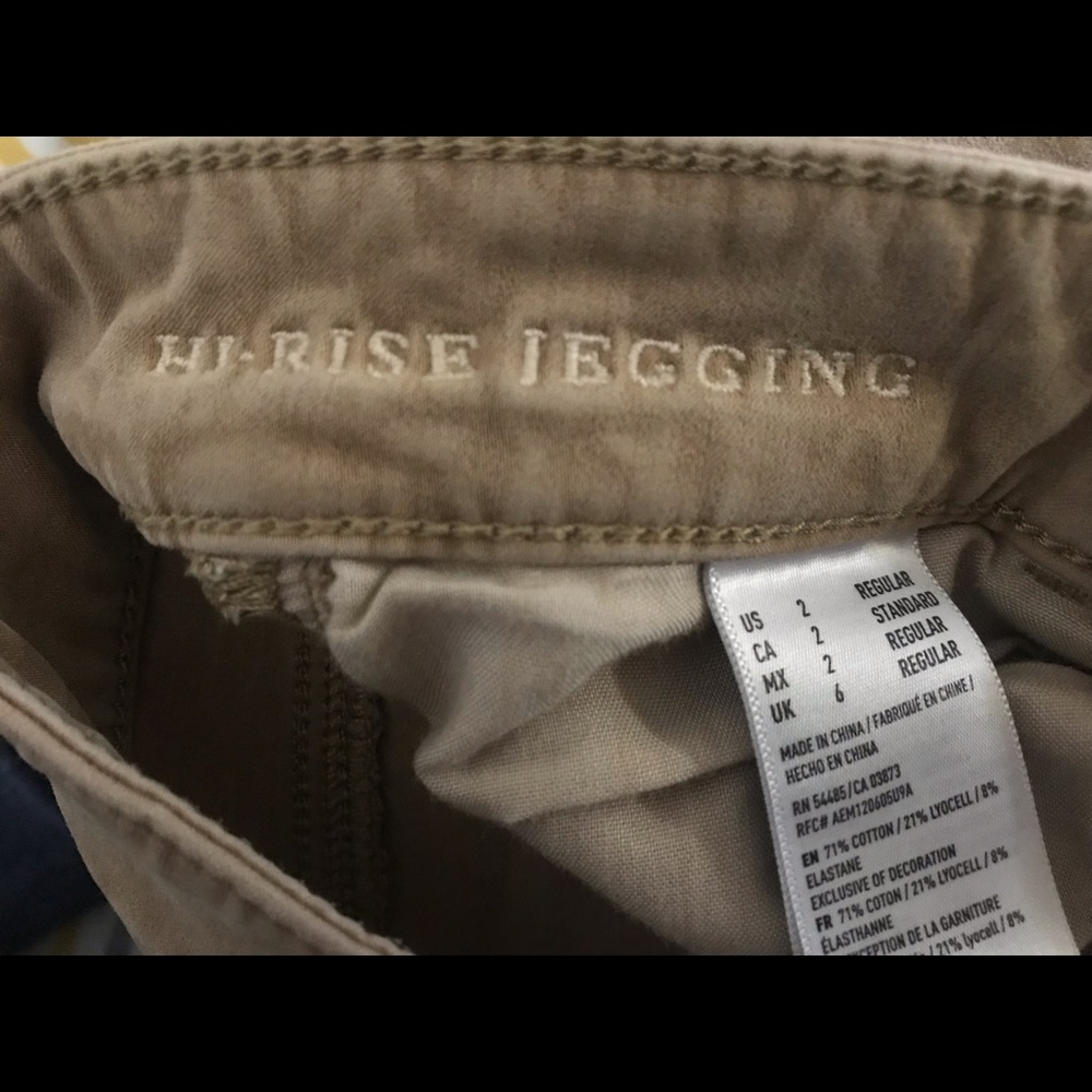 High rise khaki jegging from American Eagle